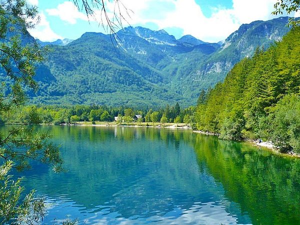 Destinasi Wisata Di Slovenia Yang Harus Kalian Jelajahi 2026